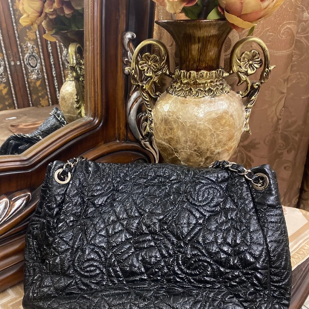 Chanel Black Quilted Leather Chain Bag - Picture 4 of 15